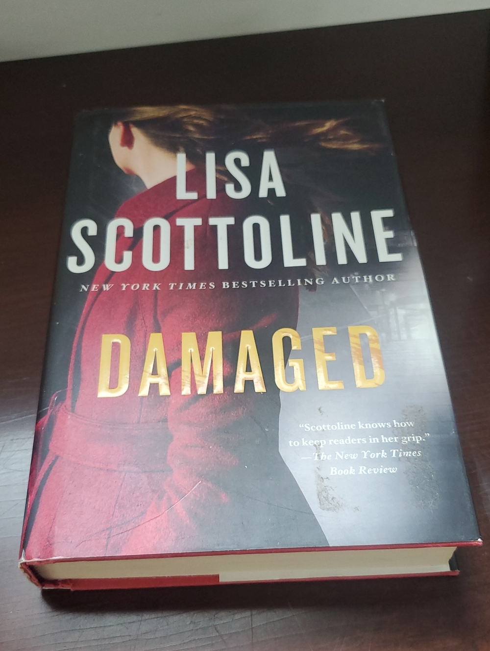 Damaged By Lisa Scottoline Hardcover Preowned